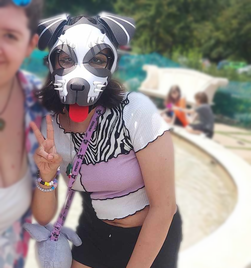 Vurrsys in real life in a skeletal pup mask.